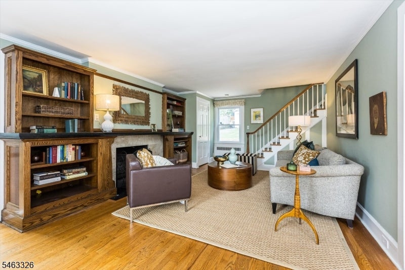 36 Chapman Pl