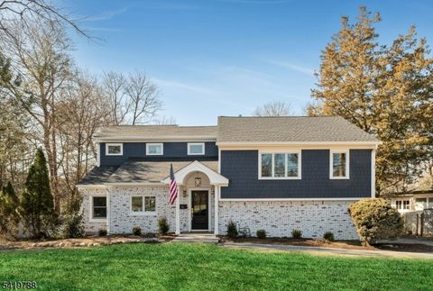 35 Lloyd Rd Hohokus Boro NJ 07423