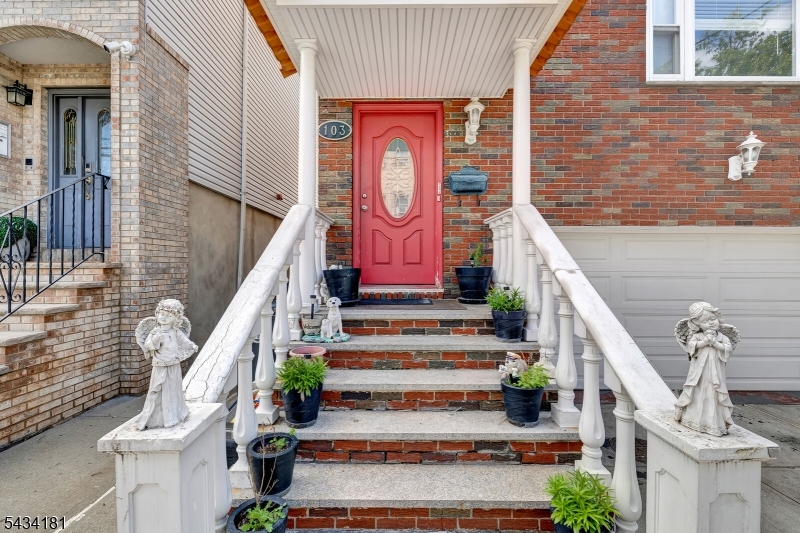 103 Houston St