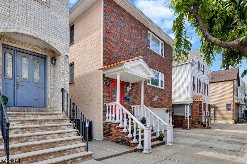 103 Houston St