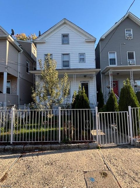 Photo of 154 Sayre St, Elizabeth, NJ 07208 (MLS # 3993873)