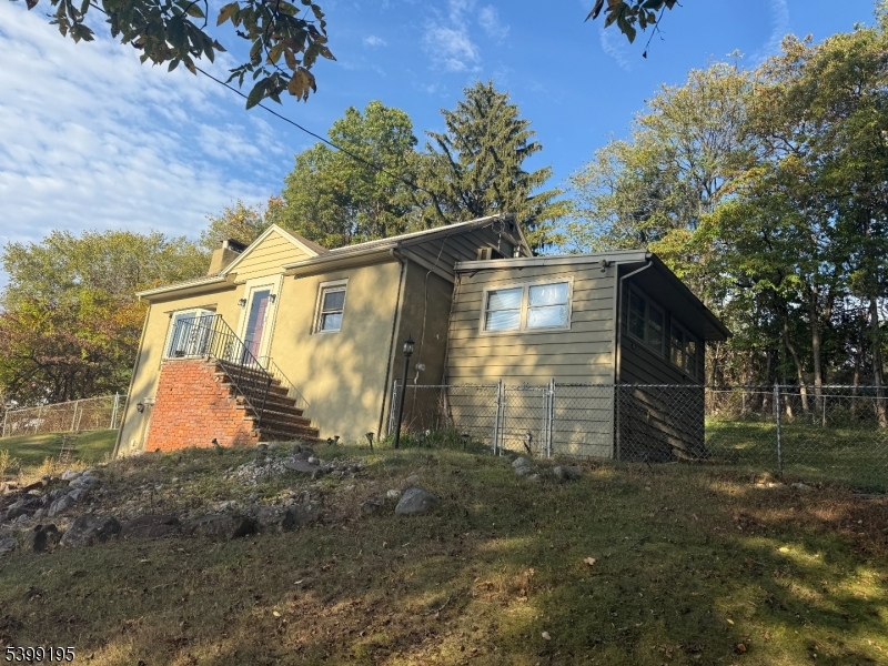 980 Black Oak Ridge Rd