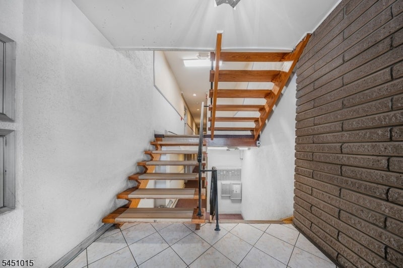 747-757 N Broad St 105