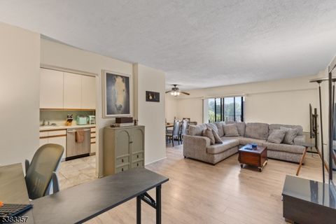 10 N Wood Ave 406 Linden City NJ 07036