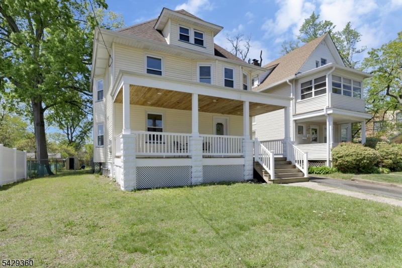 219 Lincoln Ave