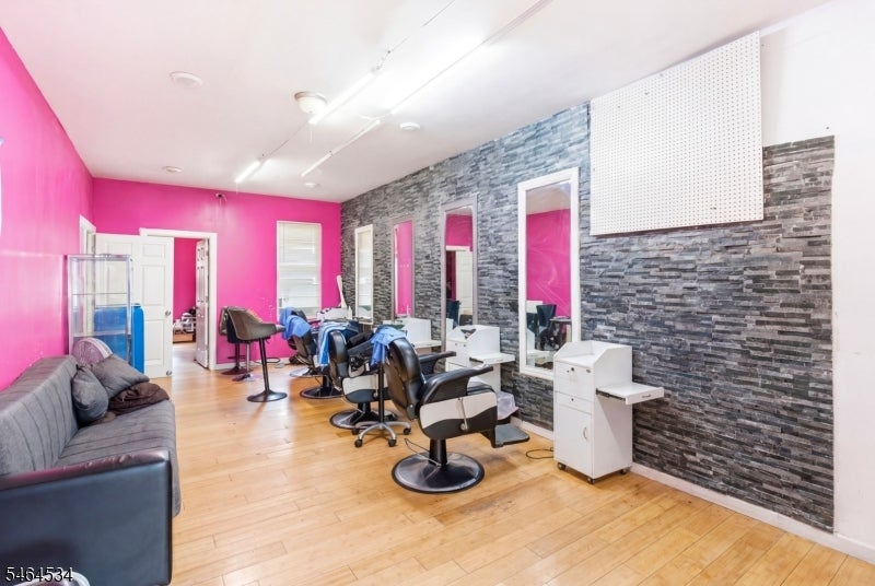 145 Summer Ave