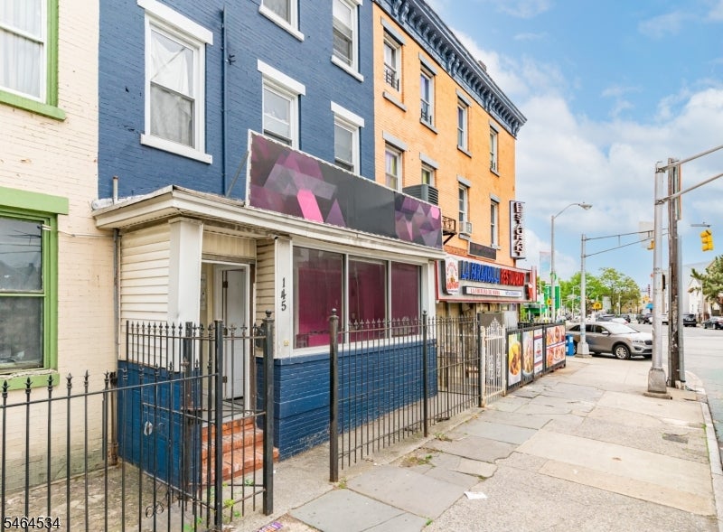 145 Summer Ave