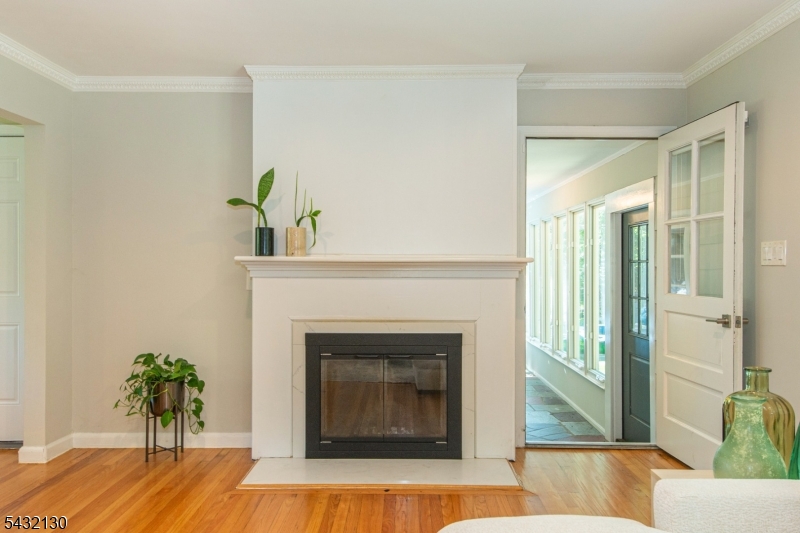 77 Hanover Rd