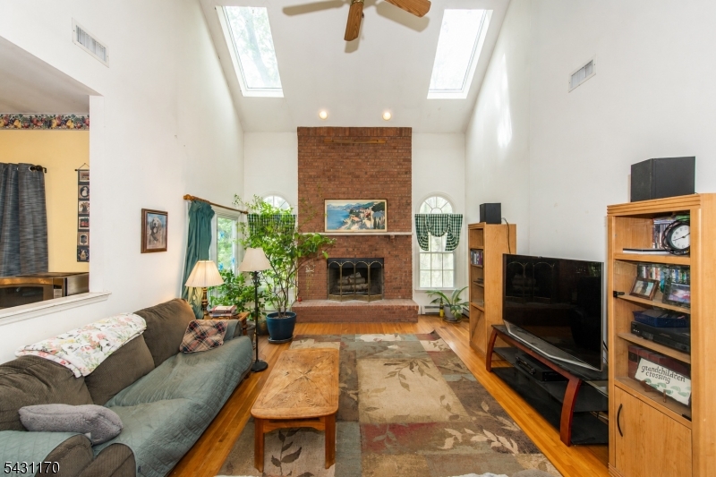 31 Richmond Hill Dr