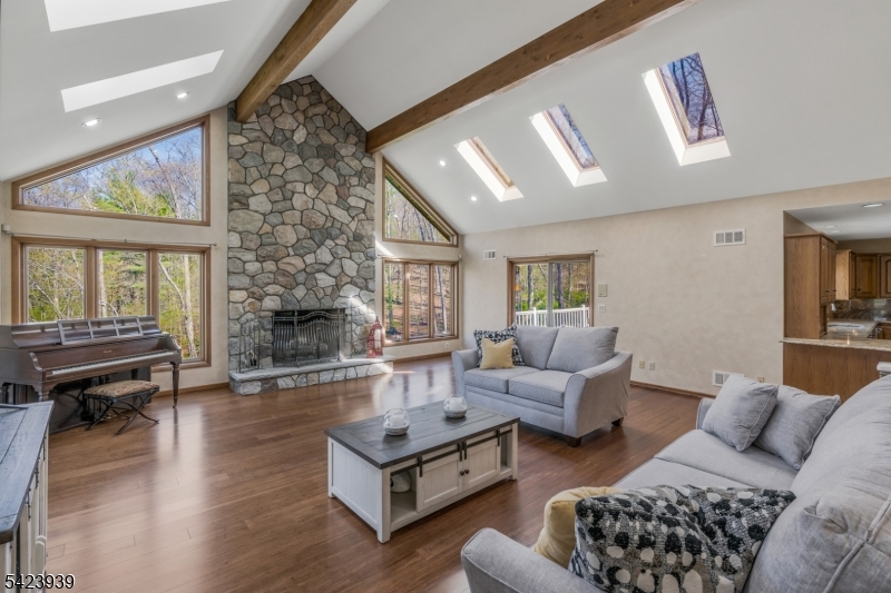 76 Mountain Spring Dr