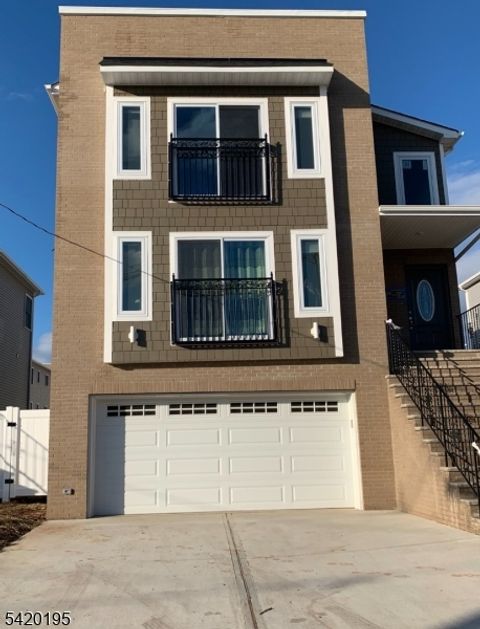 257 Dukes St Kearny Town NJ 07032