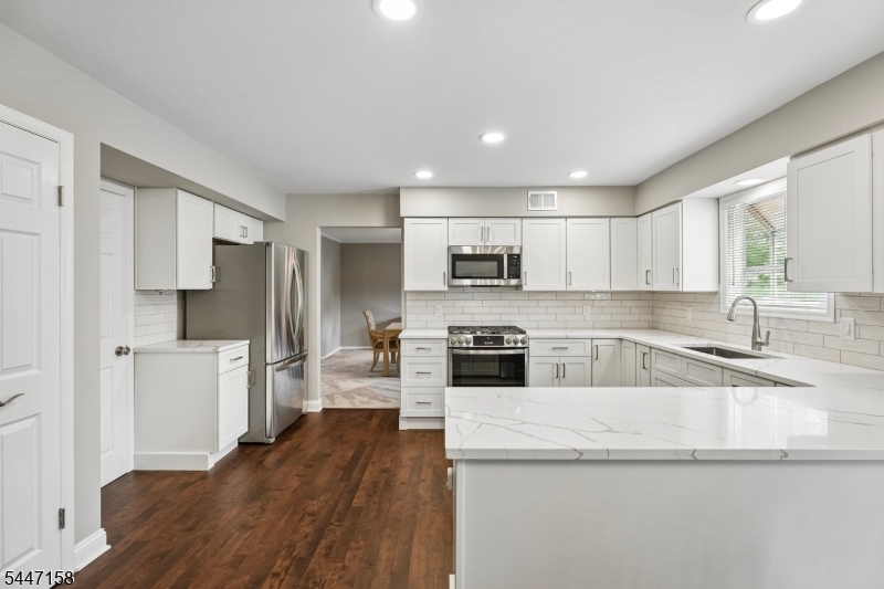 1 Witzling Ct
