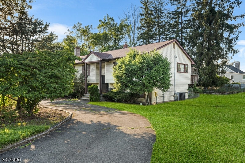 111 Packanack Lake Rd