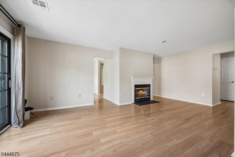 2902 Hemlock Pl