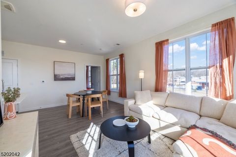 377 Summerhill Rd 2Bed East Brunswick Twp. NJ 08816