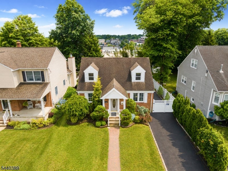 345 2nd Ave