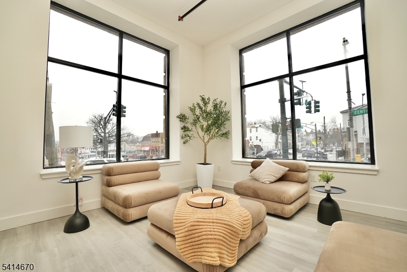 536-540 Central Ave Unit 403 403