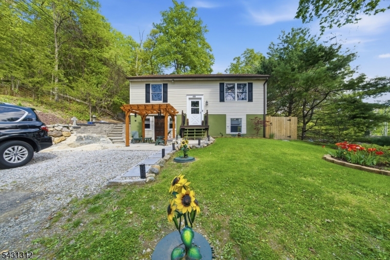 414 Macopin Rd