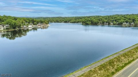 174 Hillcrest Dr Wayne Twp. NJ 07470