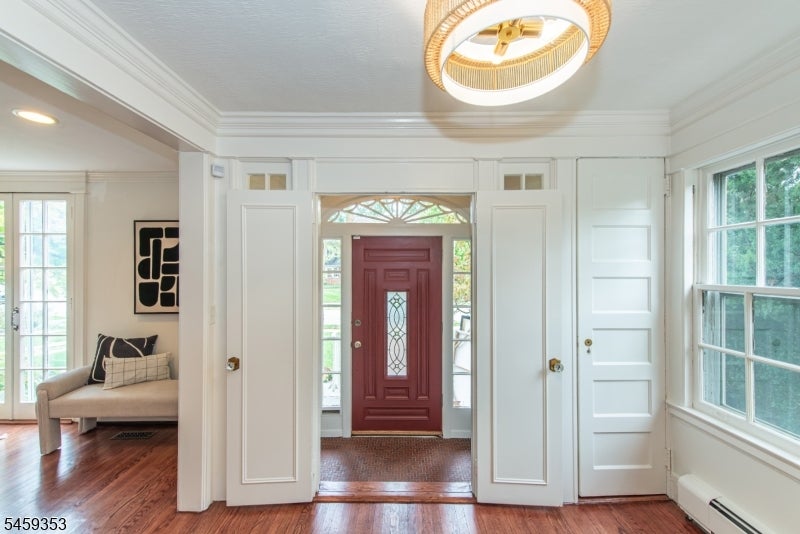 12 Melrose Pl