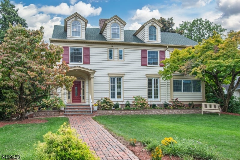 12 Melrose Pl