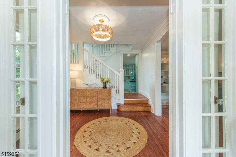 12 Melrose Pl