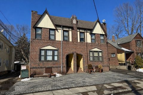 16 Roosevelt Ave Dumont Boro NJ 07628