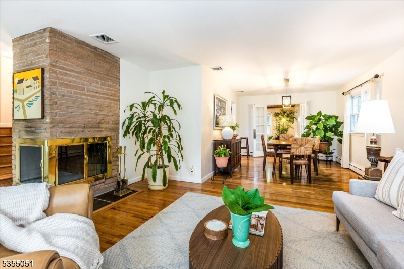 245 Essex Ave