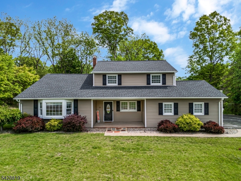 11 Manchester Dr