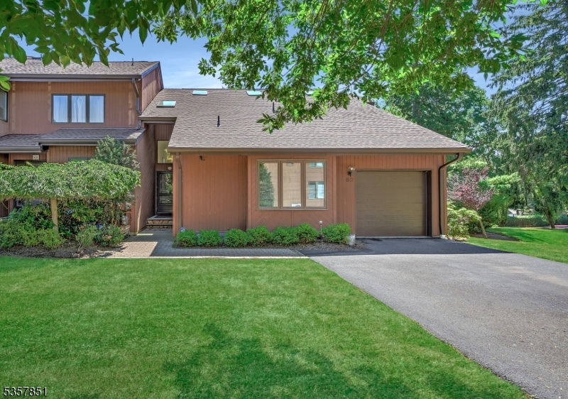 62 Mullarkey Dr
