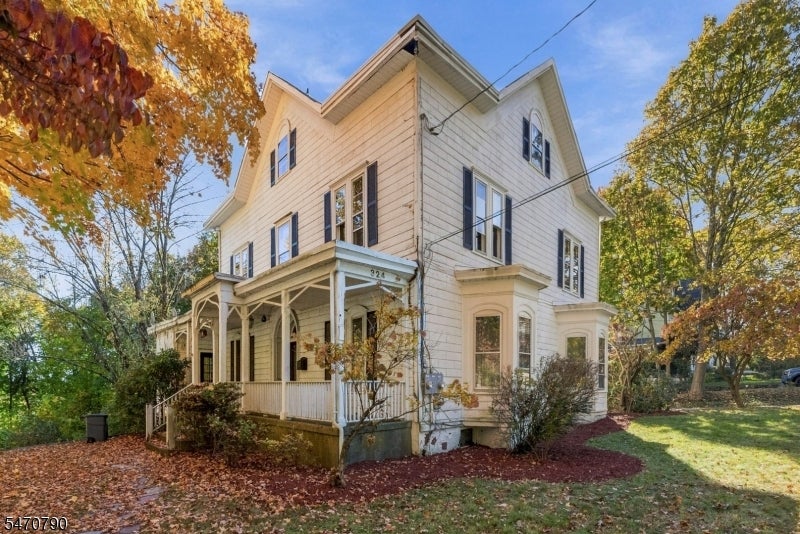 324 Morris Ave