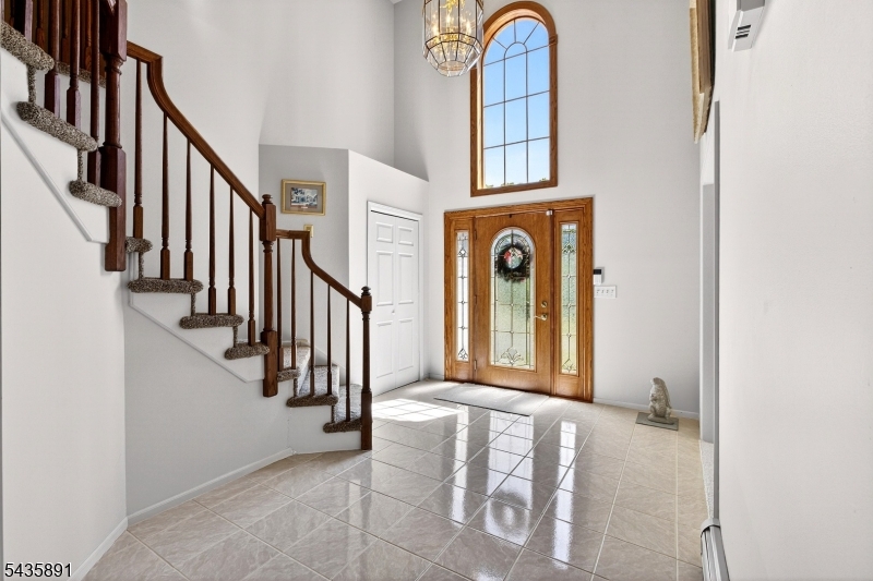 19 Colonial Cir