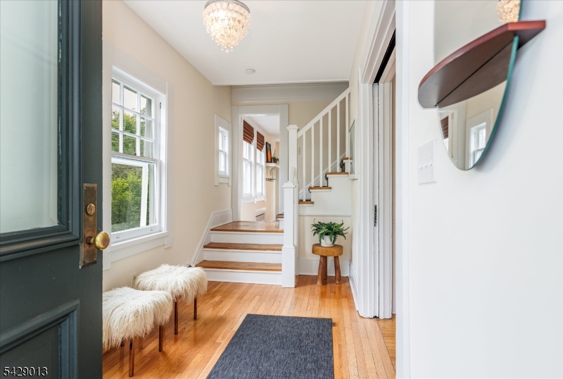 218 Inwood Ave