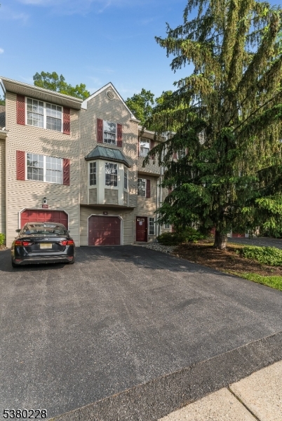 123 Pinehurst Dr
