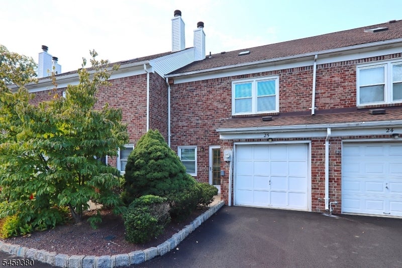25 Tisbury Ct