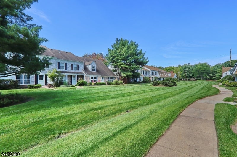 25 Tisbury Ct