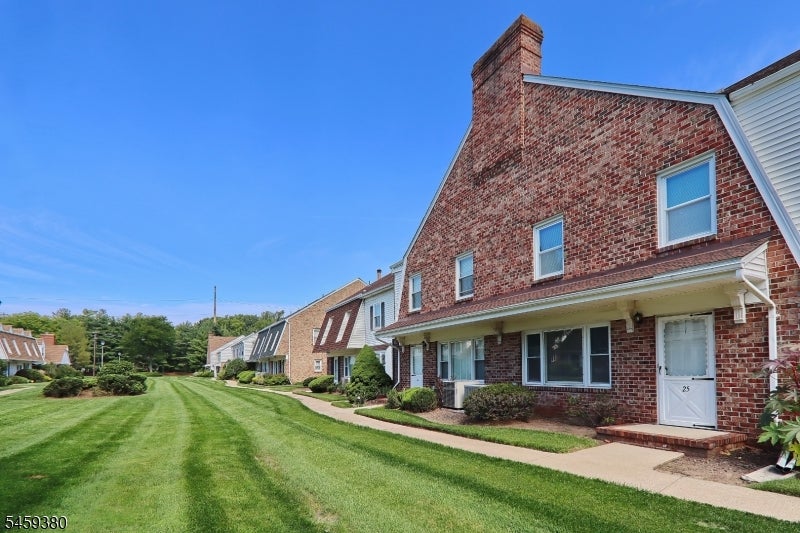 25 Tisbury Ct