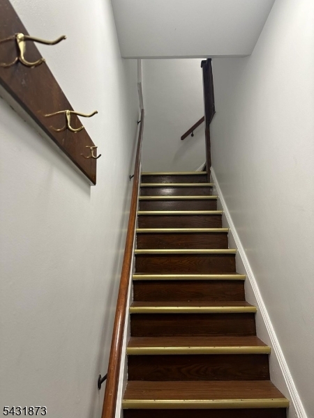 32 Hamilton Ave 2