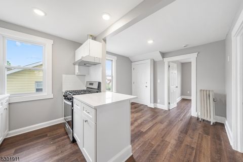 67 Grumman Ave 3 Newark City NJ 07112