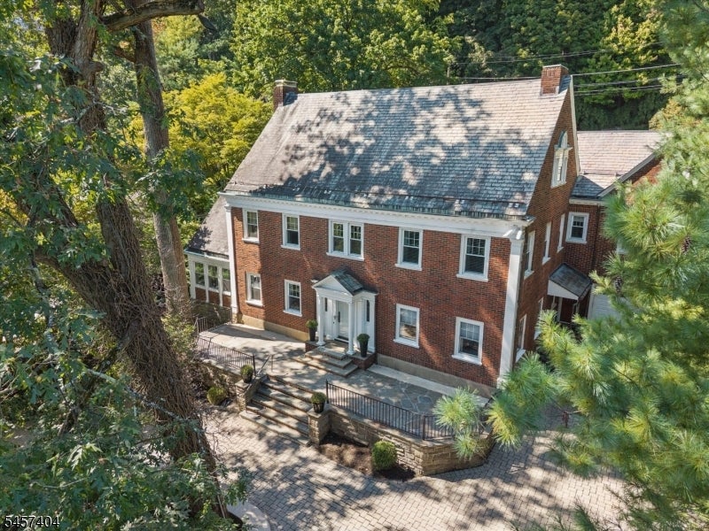174 Highland Ave