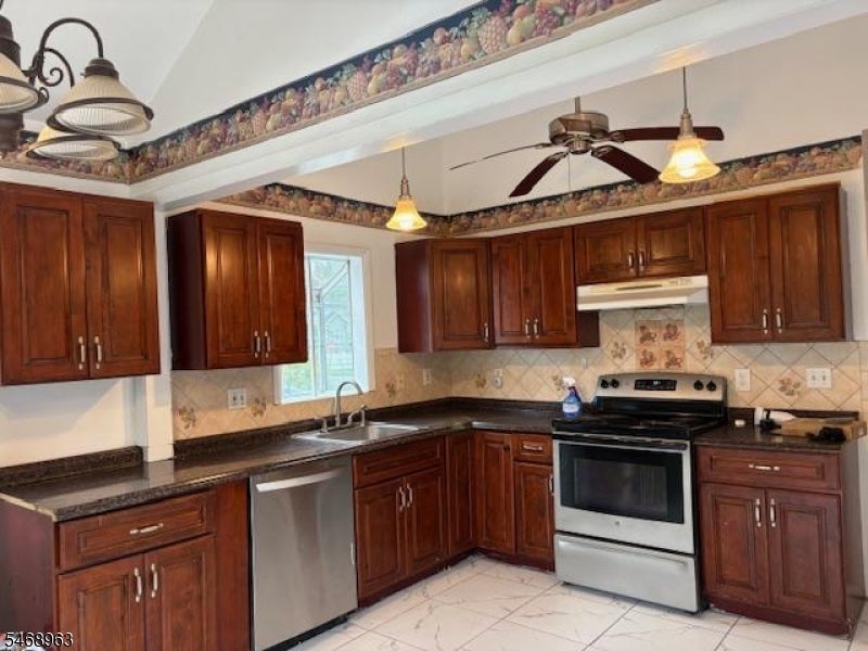 30 Cherokee Ave 1