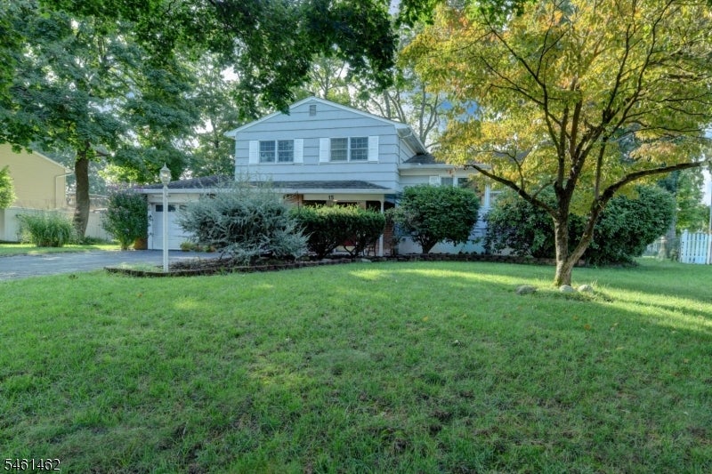 15 Jocelyn Pl