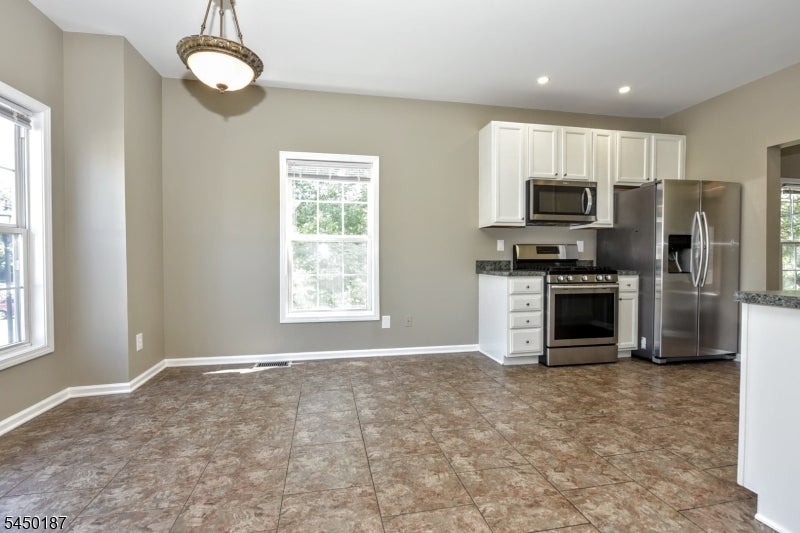 311 Cambridge Dr