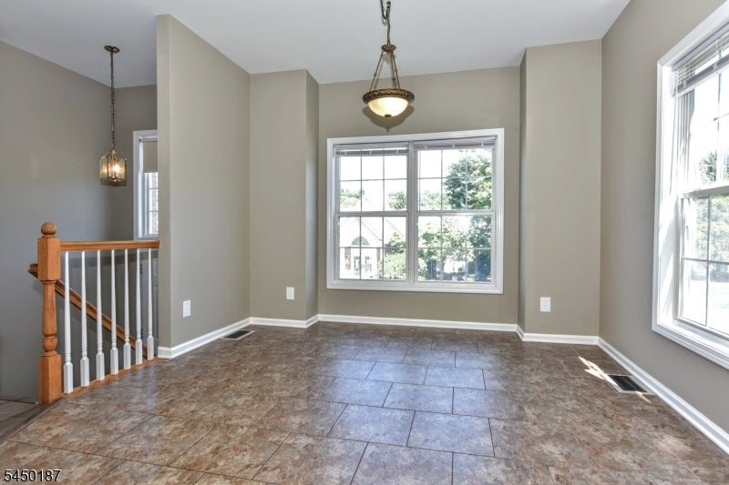 311 Cambridge Dr