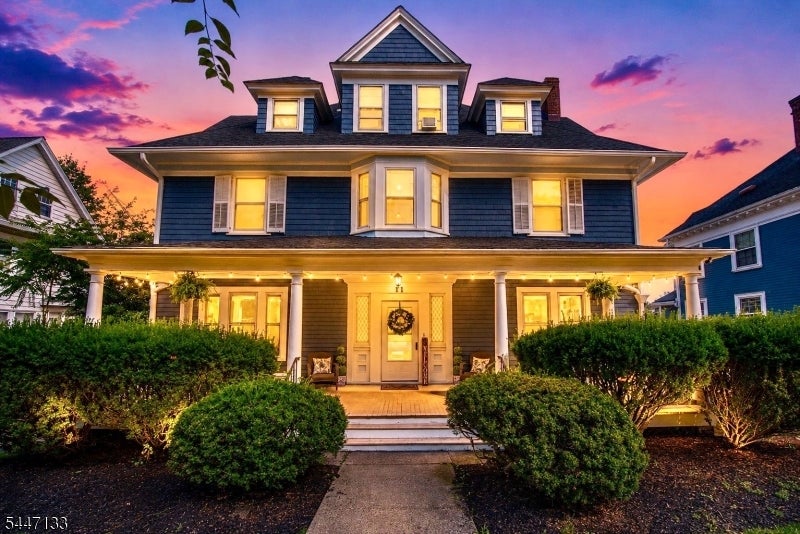 11 N Mountain Ave
