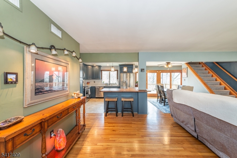 104 Lionshead Drive West