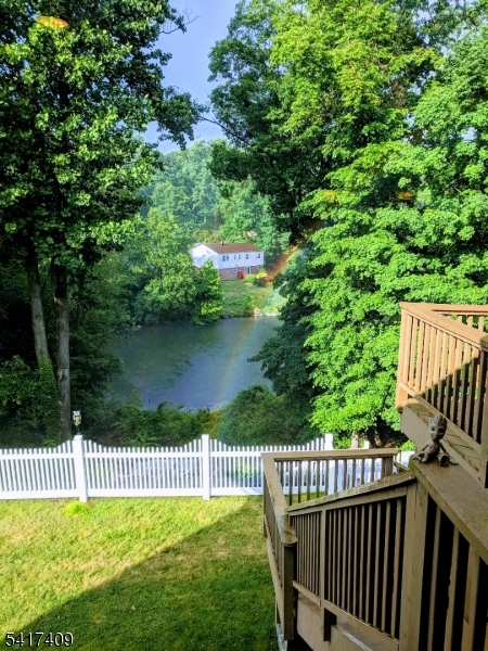 104 Lionshead Drive West