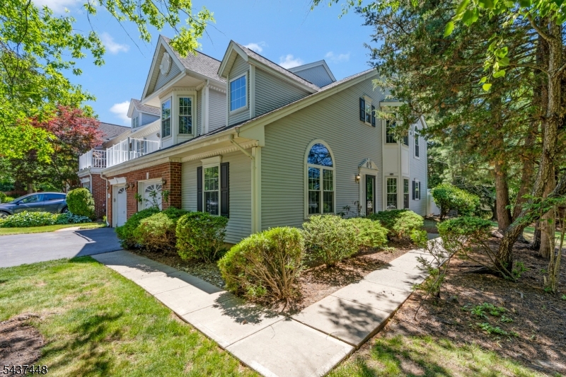 34 Topaz Dr