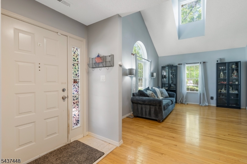 34 Topaz Dr