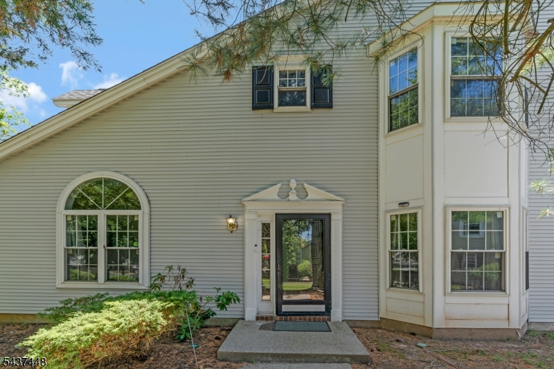 34 Topaz Dr